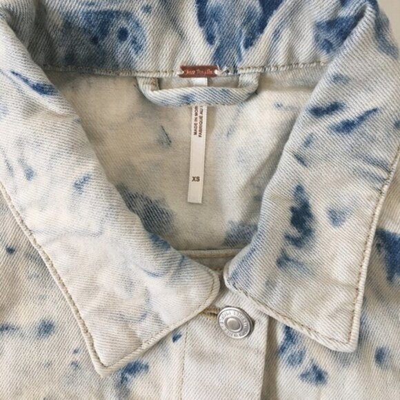 Free People Rumors Tie Dye Relaxed Fit Off White Denim Jacket Size XS - Picture 5 of 14